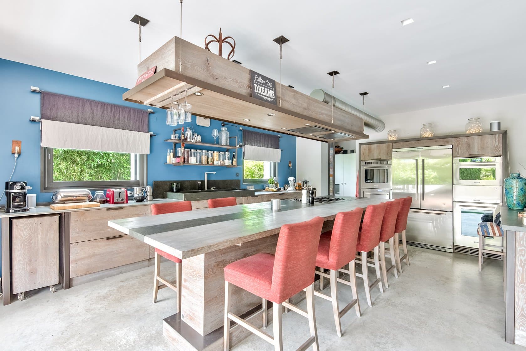 Villa contemporaine avec Piscine à Rueil-Malmaison