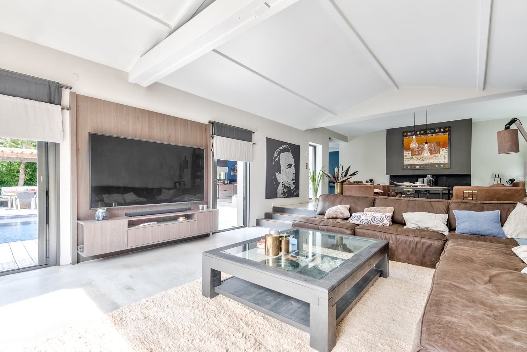 Villa contemporaine avec Piscine à Rueil-Malmaison
