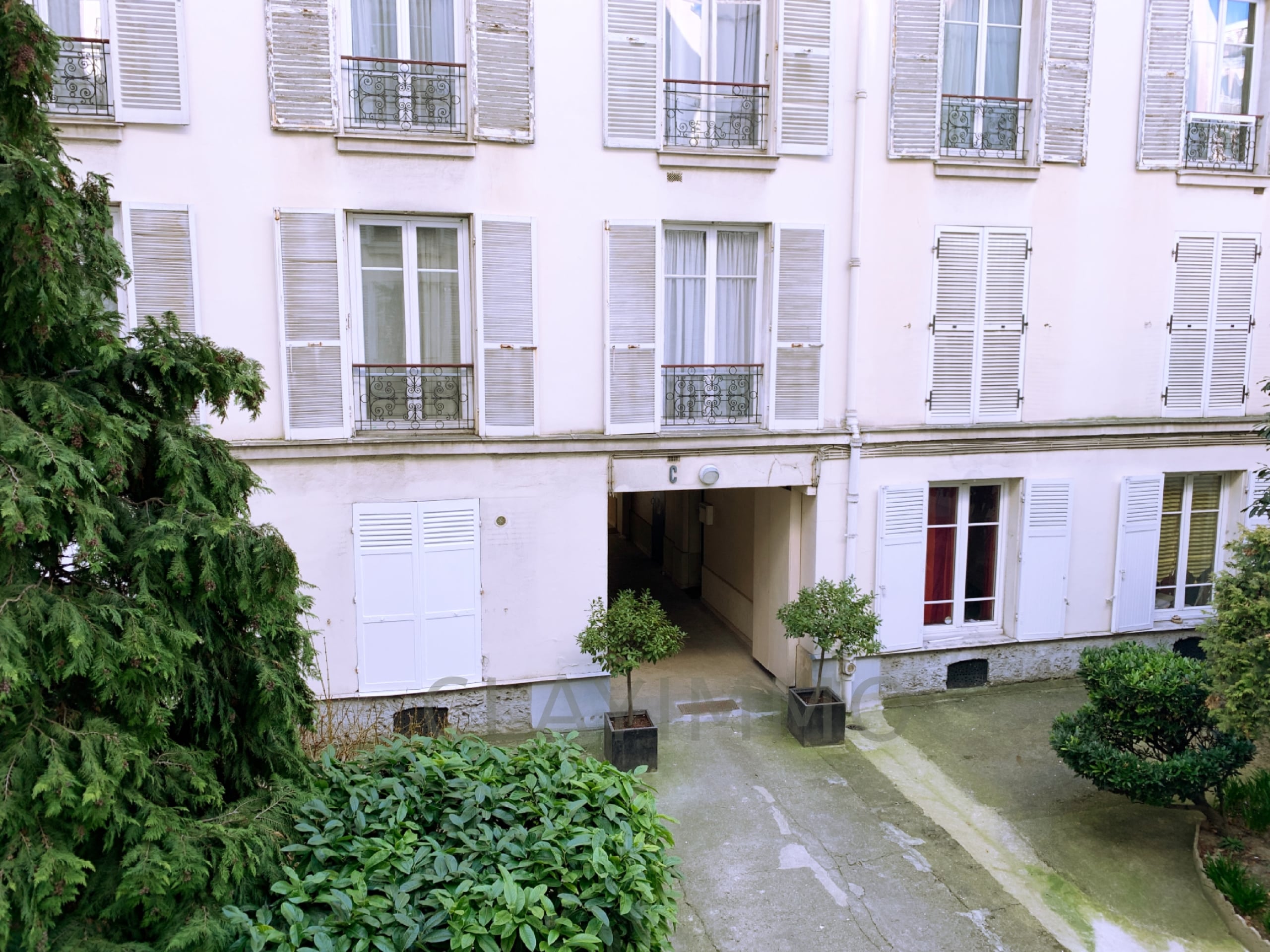 IMG_8834_Fotor Vente de prestige appartement 2 pièces 35m² – Paris 7ème Gros-Caillou