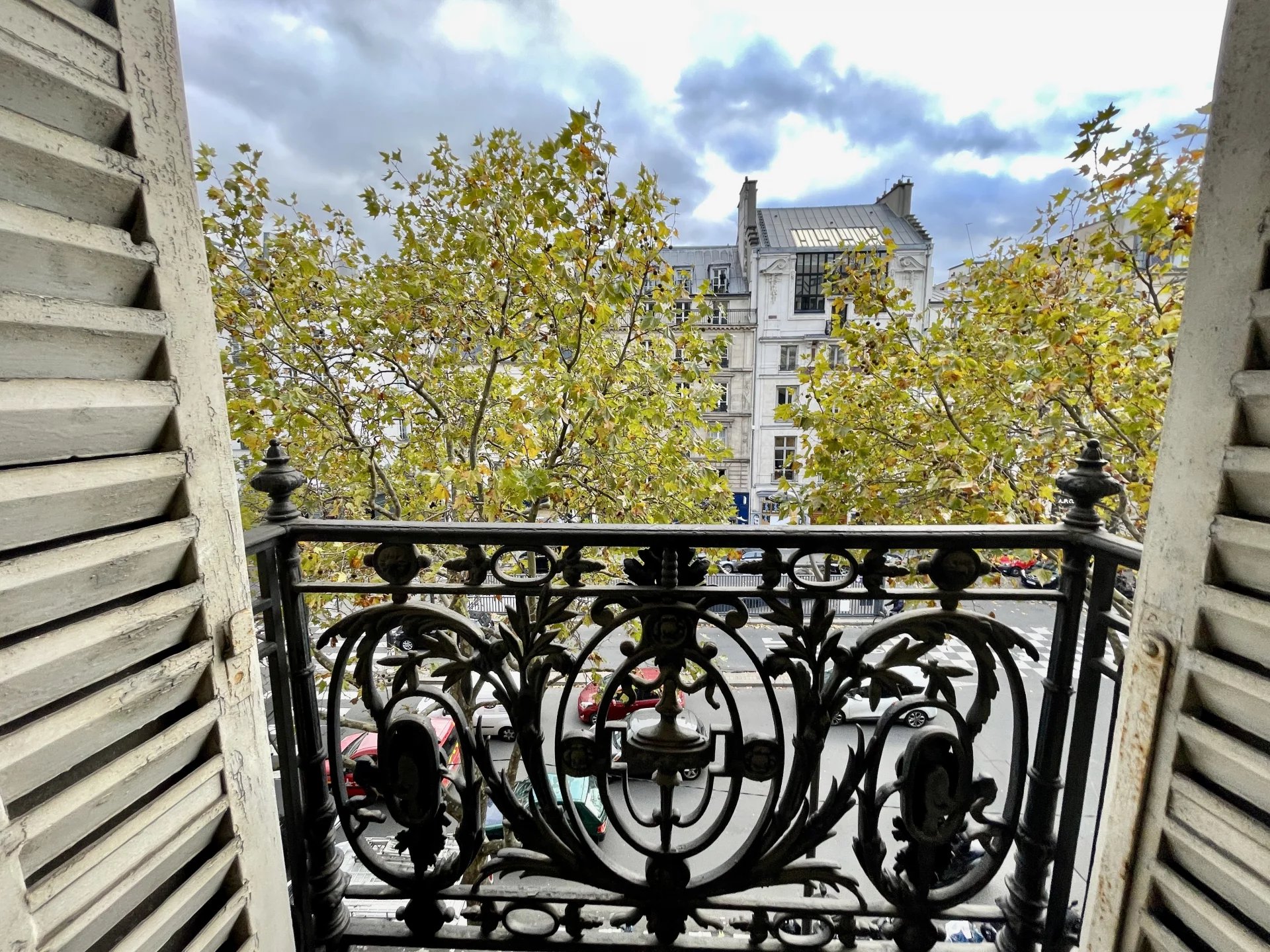 55751018363ea9ca77d1969.41130161_1920.webp-original-4654 Appt de 5P de 143 m² – Bd St Germain – Paris 6