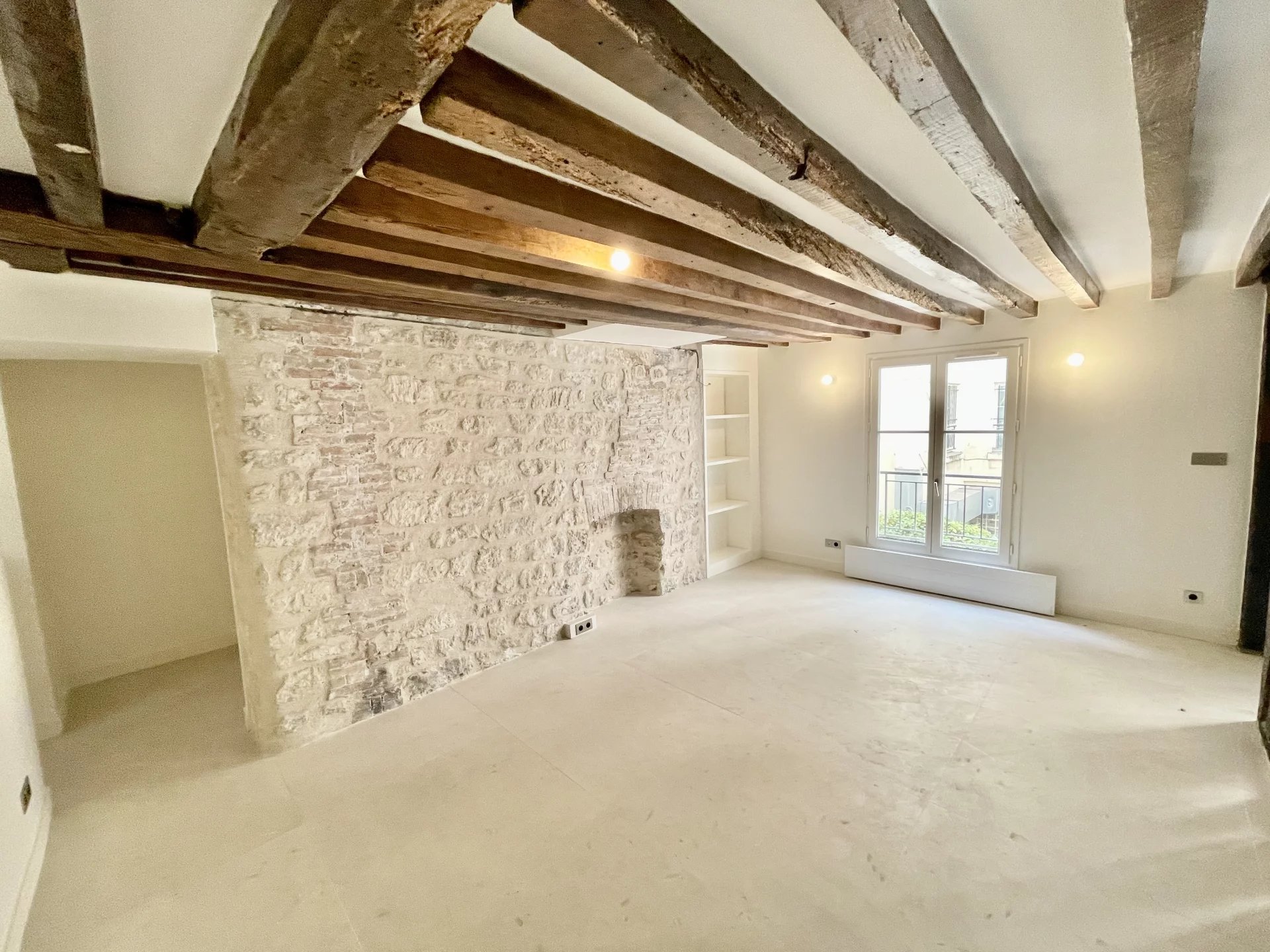 175138489064e8896a833ce0.00023136_1920.webp-original-4799 Appt 2 P – 45 m2 – Saint Germain des Prés