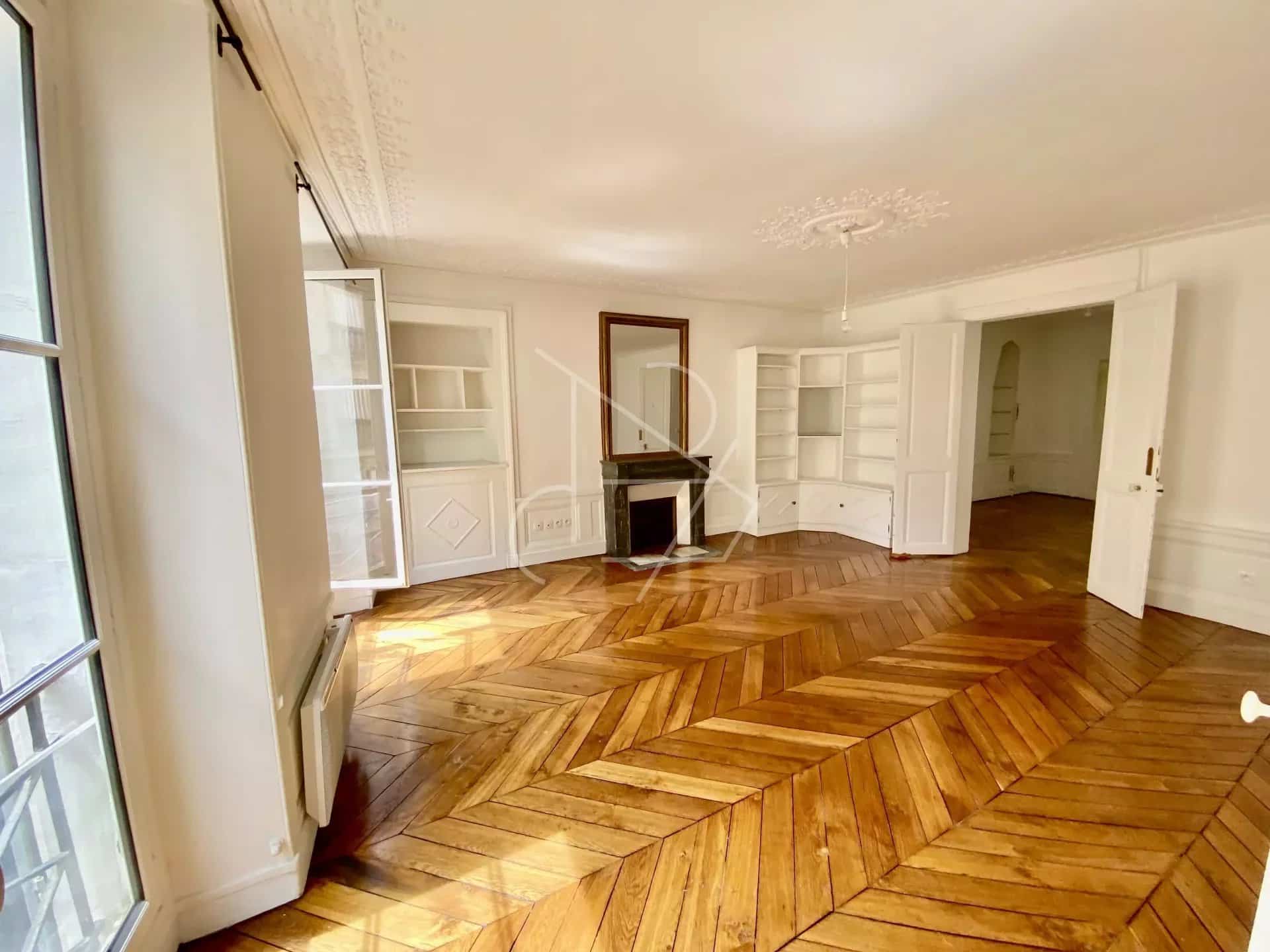190403381864e77ee70aa4c9.51142328_d8d6c86d70_1920.webp-original-4807 Appt 5P – 109 m2 – Saint Germain des Prés