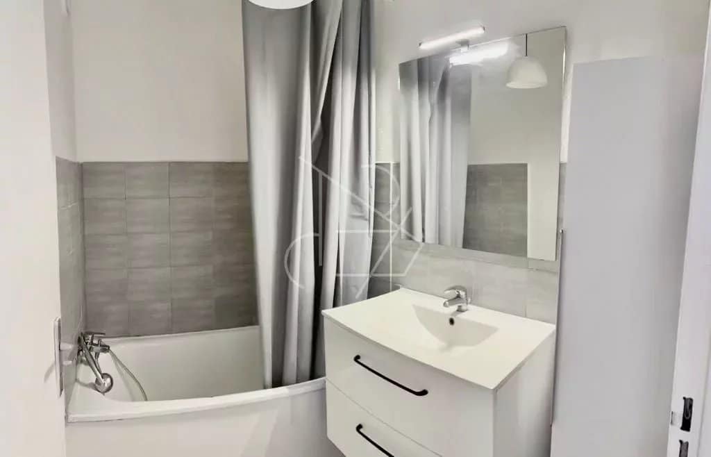 21859721764e8c6567dfe23.79808755_80b54c2666_1024.webp-original-4791 Appt 3 P – 67 m2 – Villeneuve Loubet