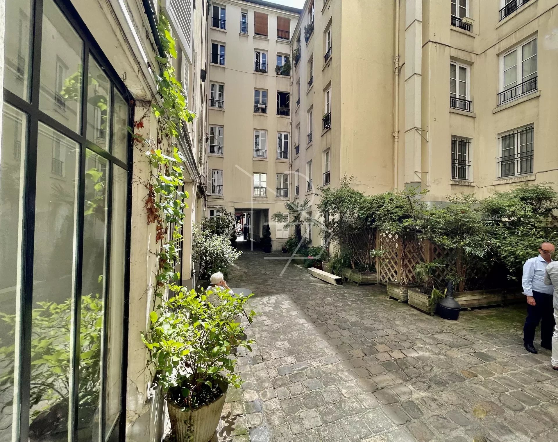 75364575464e87459c0ce19.18808722_059ae5950b_1920.webp-original-4807 Appt 5P – 109 m2 – Saint Germain des Prés