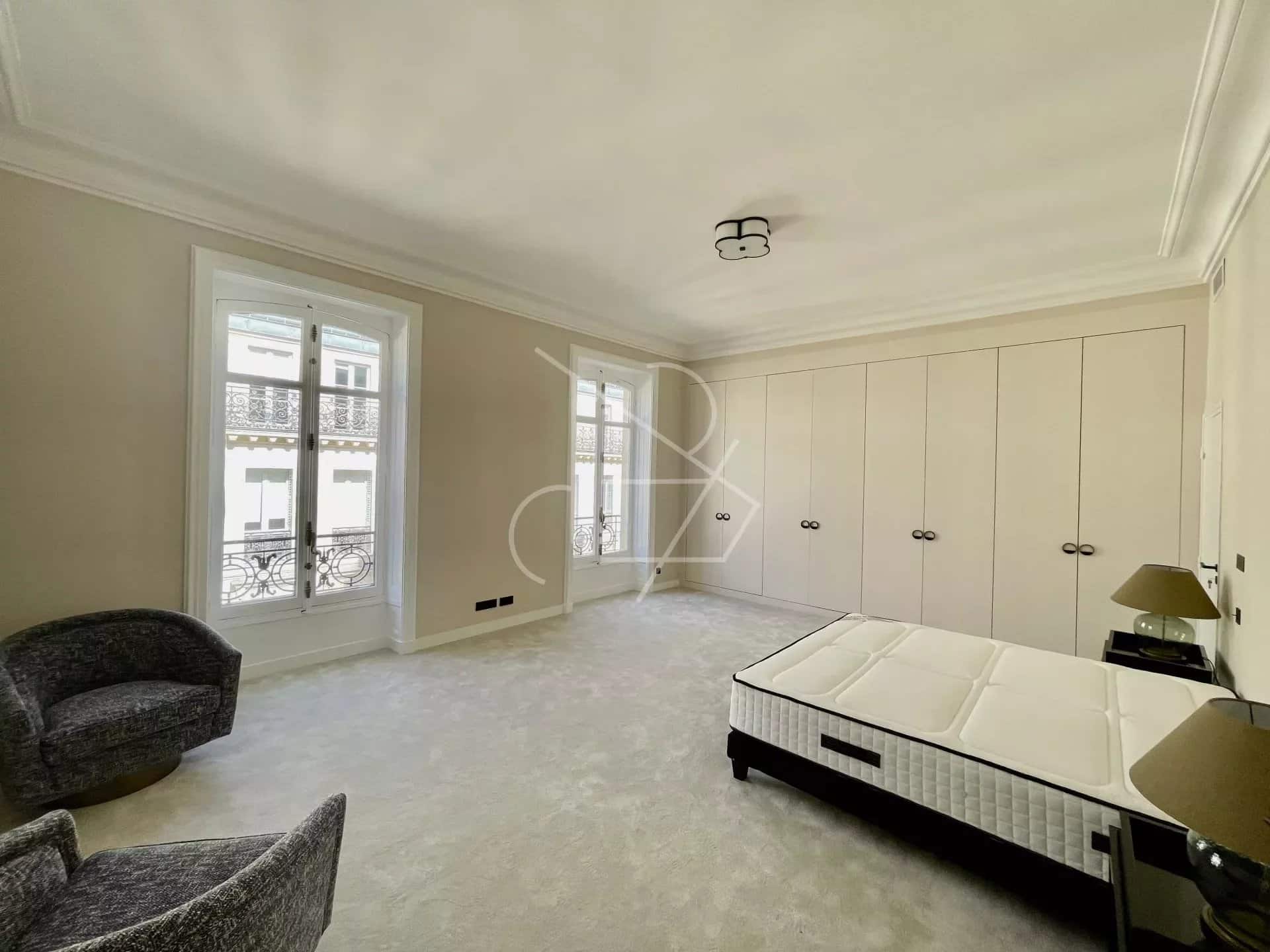 Appartement de prestige • Elysées-Madeleine, Paris 8ème