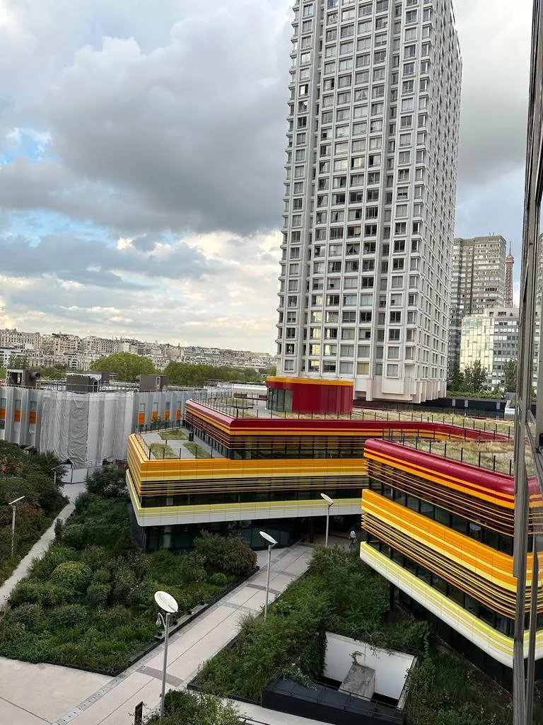 634919480655bd2c9061e78.79662343_1024.webp-original-4863 Appt 2 P – 43 m2 – Beaugrenelle Paris 15