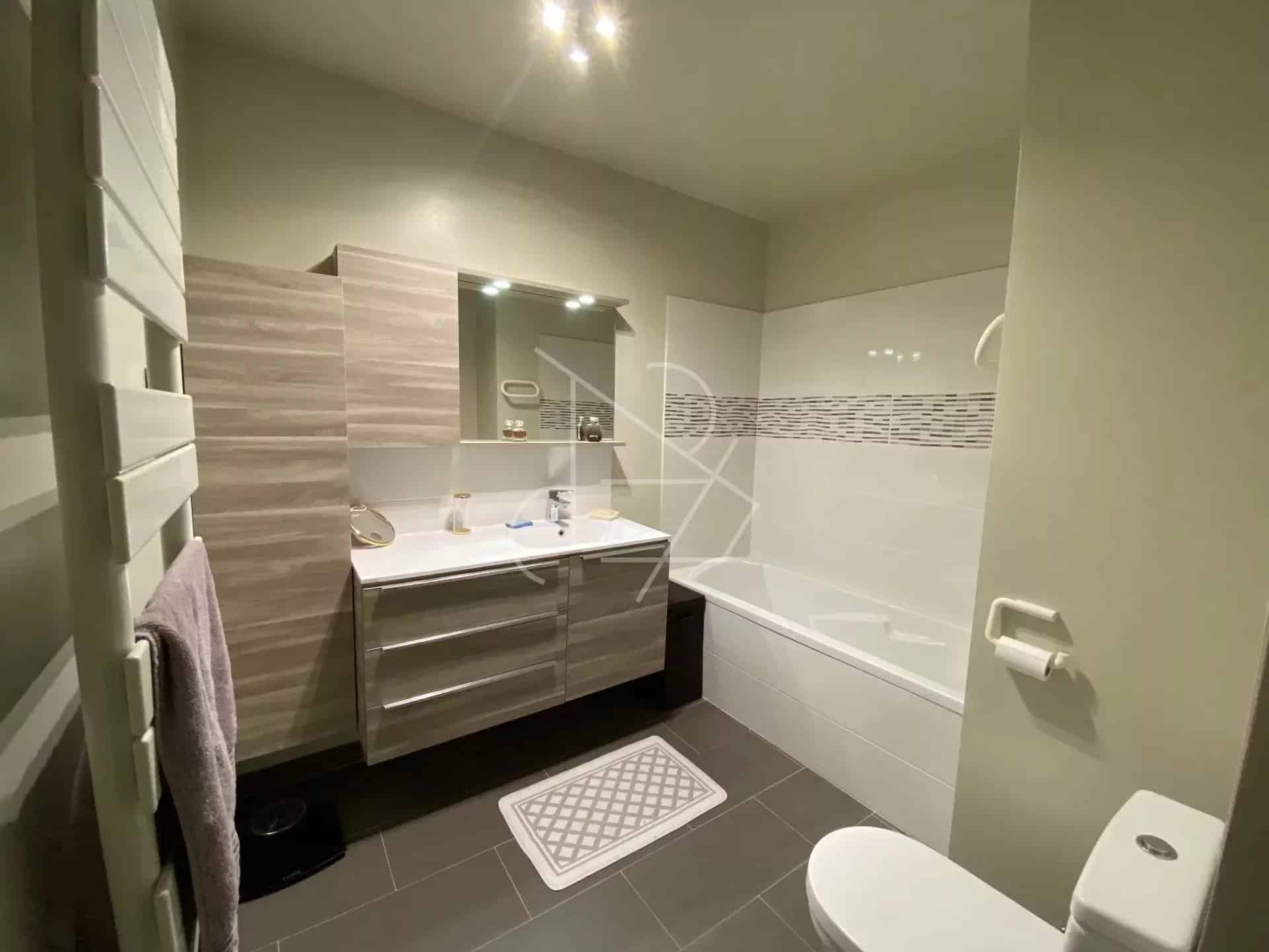 Appartement 4 pièces – 89 m2 – Maison Blanche