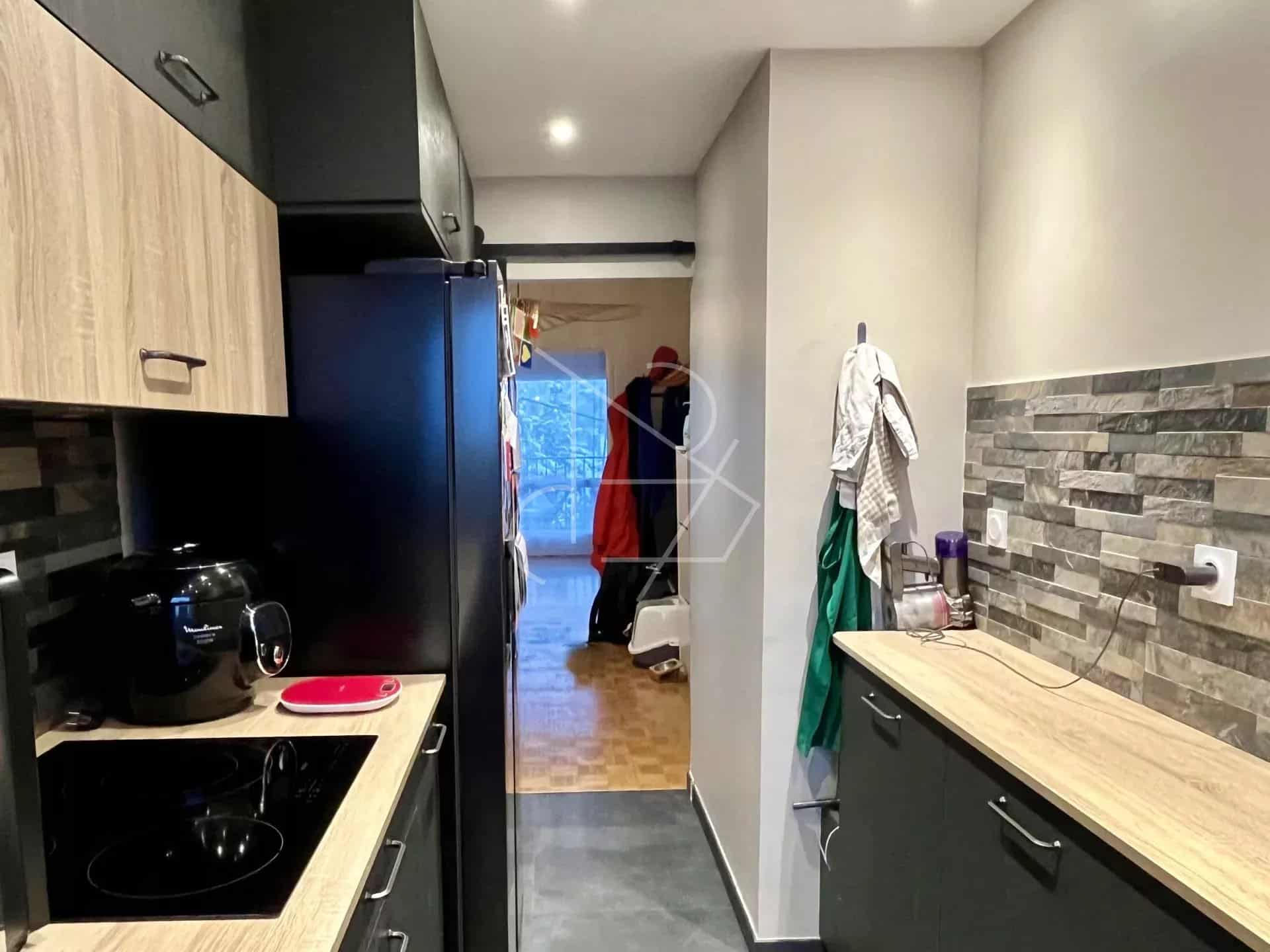 d72521c43f753385a94fd83df8ed872c_8f1f393610_1920-original-5040 Appartement 5 pièces – 97 m2 – Buzenval