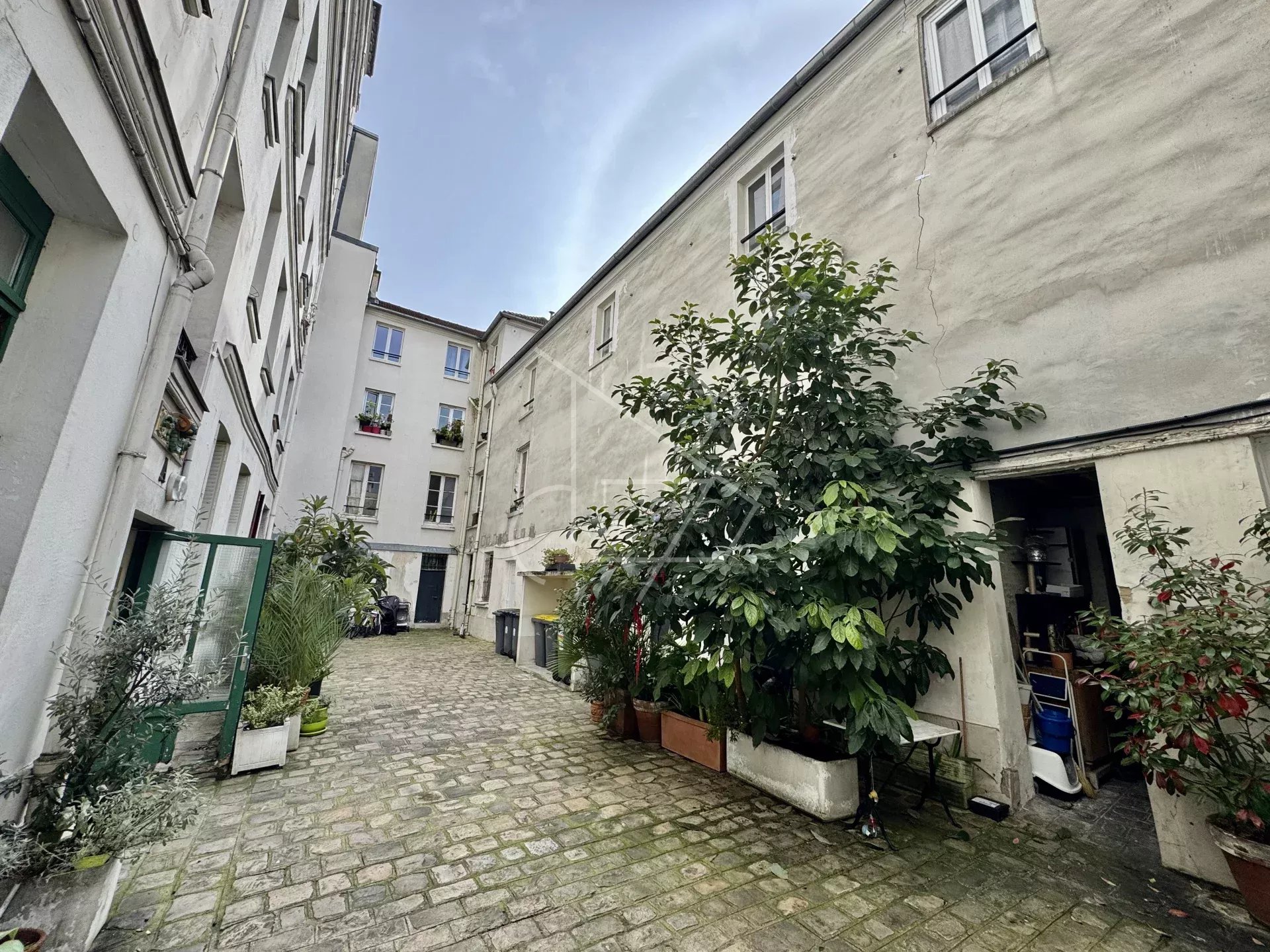 3f52a7af270d9d999ea263812425fd48_a9554e1543_1920-original-5092 Studio – 25 m2 – Neuilly-sur-Seine