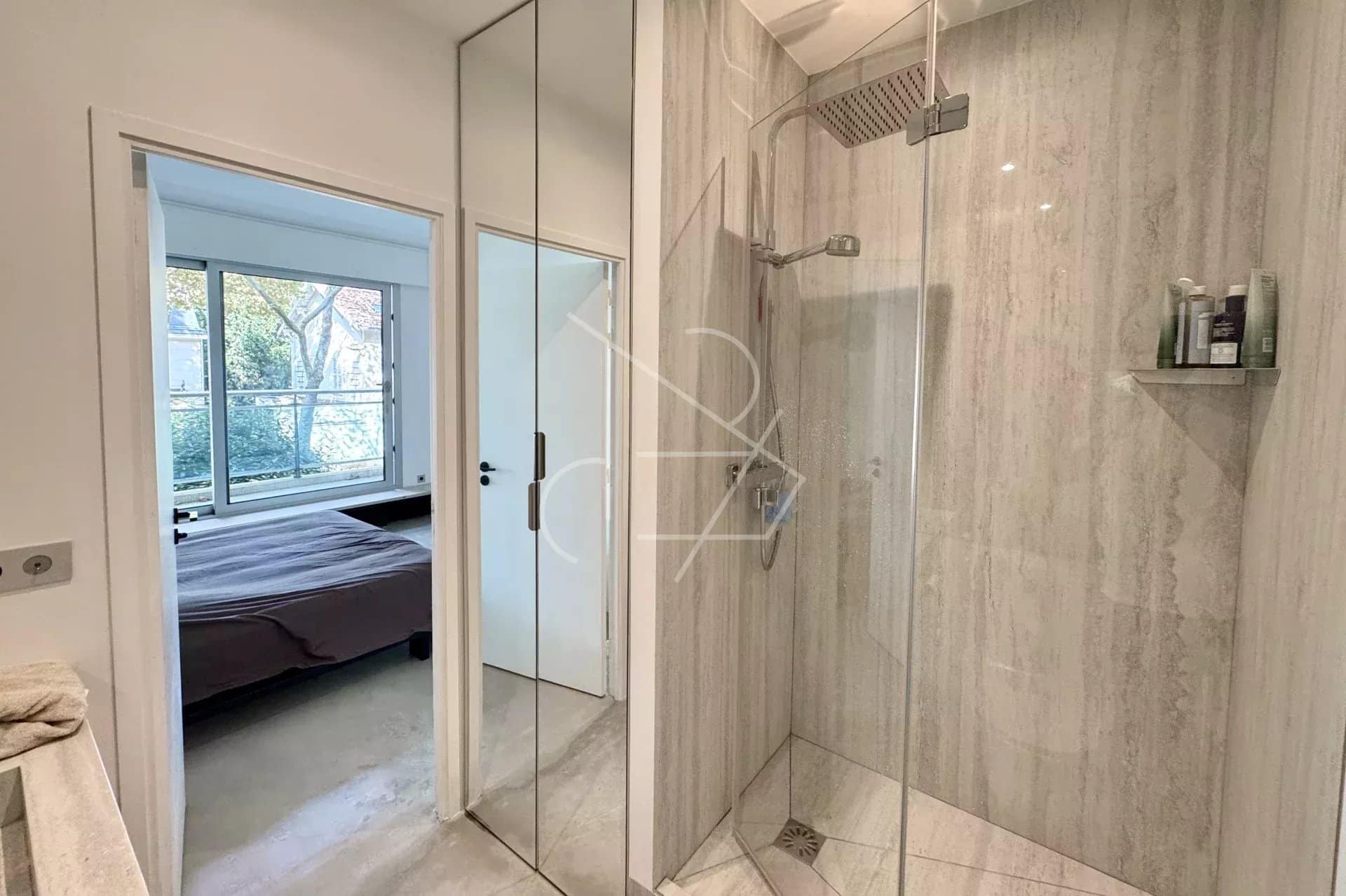 c1b17dbc65cef779fa873b4e537434f4_7ec00da8e4_1920-original-5214 Studio 41m² – Neuilly-sur-Seine